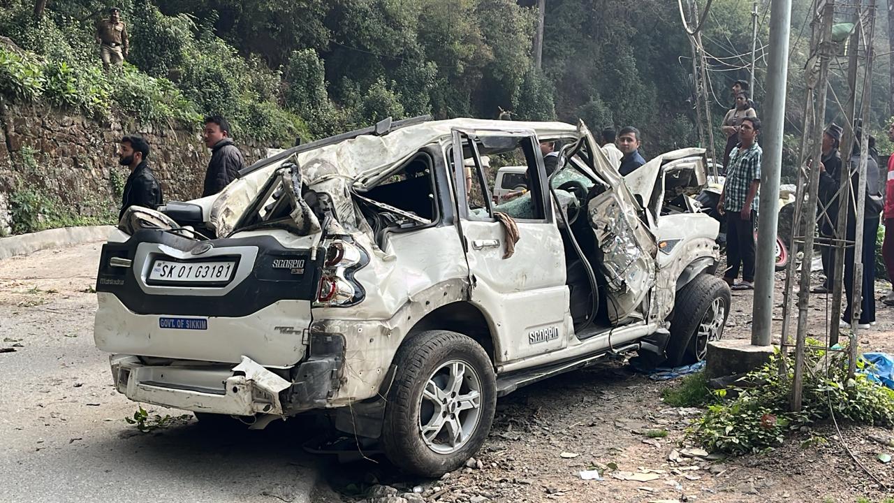 Government vehicle damaged in Gangtok accident, one injured