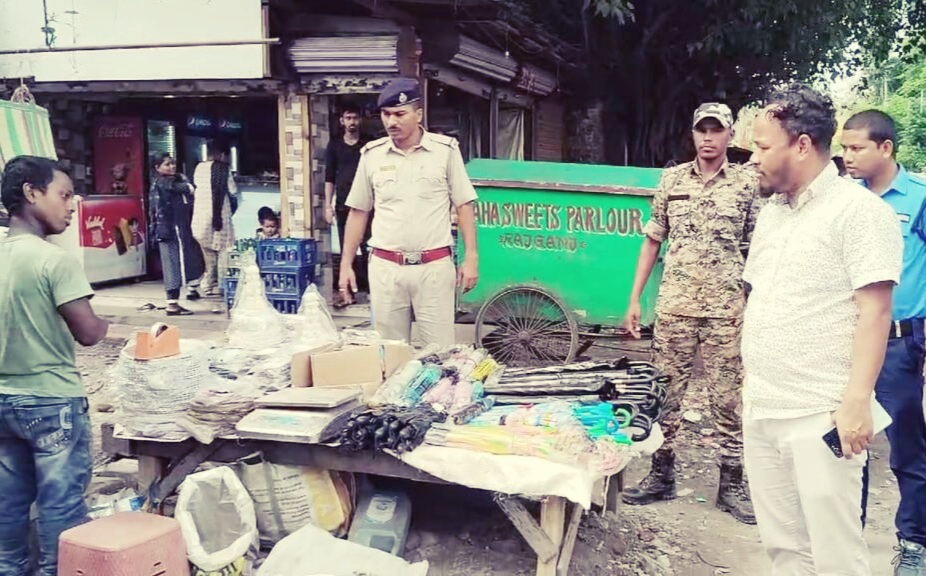 Police administration runs action to keep Rajganj market free from encroachment