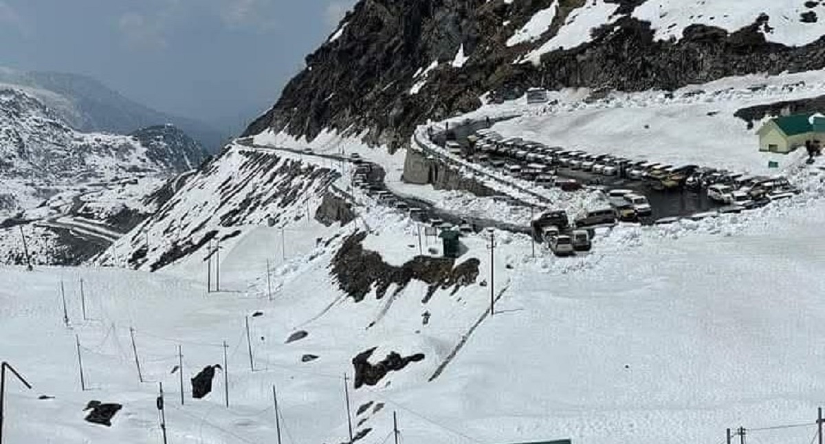 East Sikkim evacuated almost 800 people who were stuck after an unexpected snowstorm