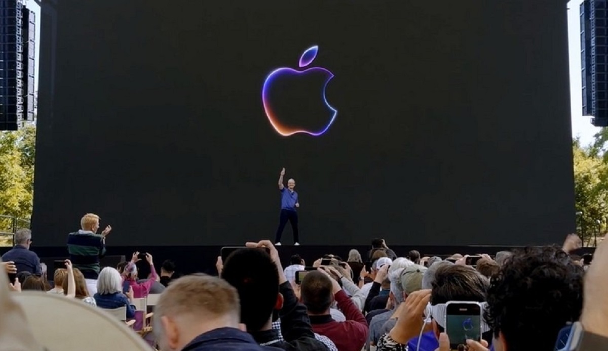 Apple Intelligence: Siri Gets Smarter with On-Device AI in iOS 19