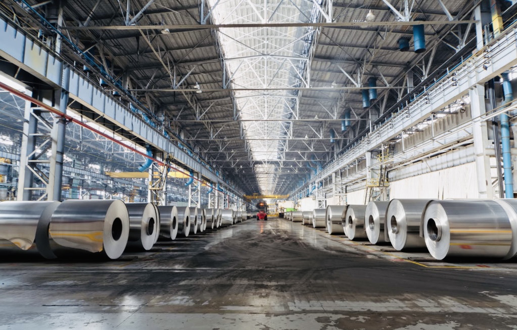 Aluminum futures prices downfall due to weak demand