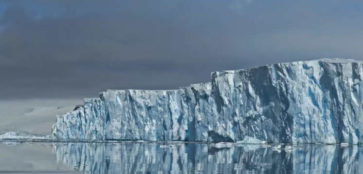 Scientists Propose 50-Mile Underwater Wall to Save ‘Doomsday Glacier’